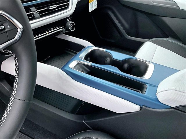 New 2026 Chevrolet Equinox EV LT image 12