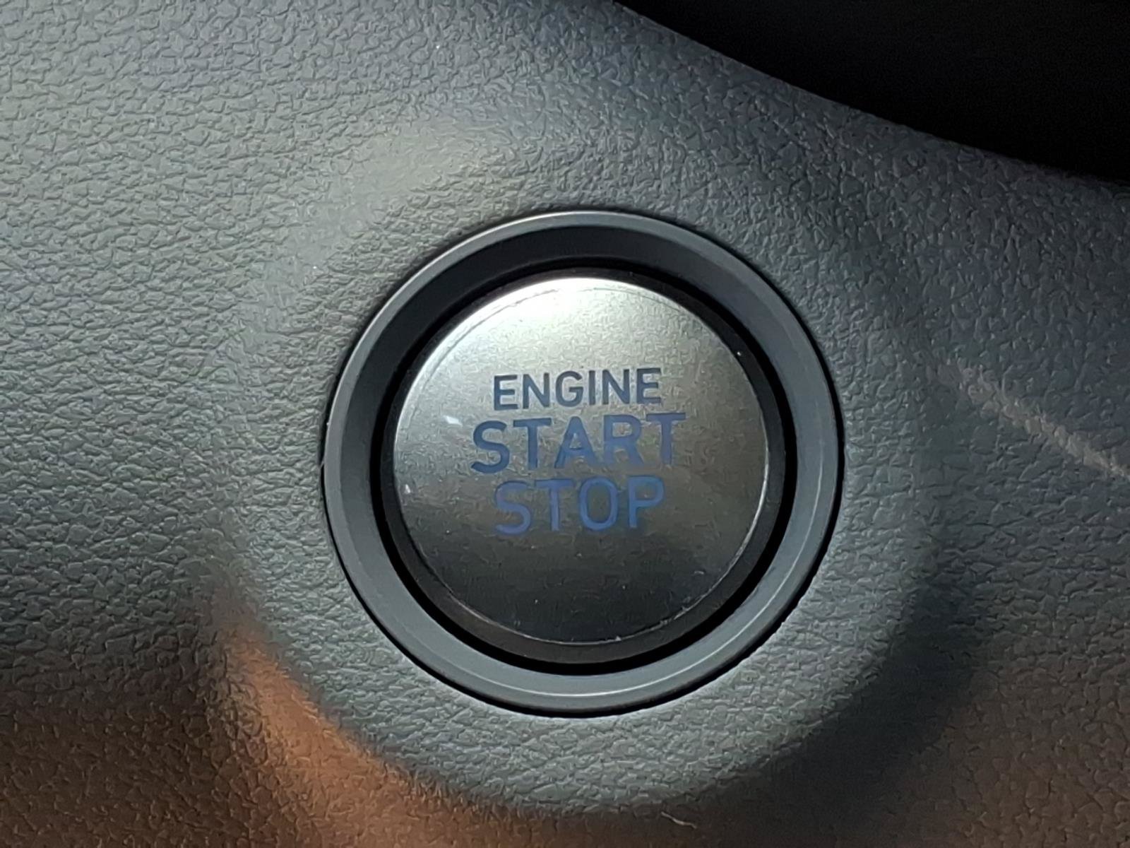 Certified 2026 Hyundai Venue SEL FWD image 24