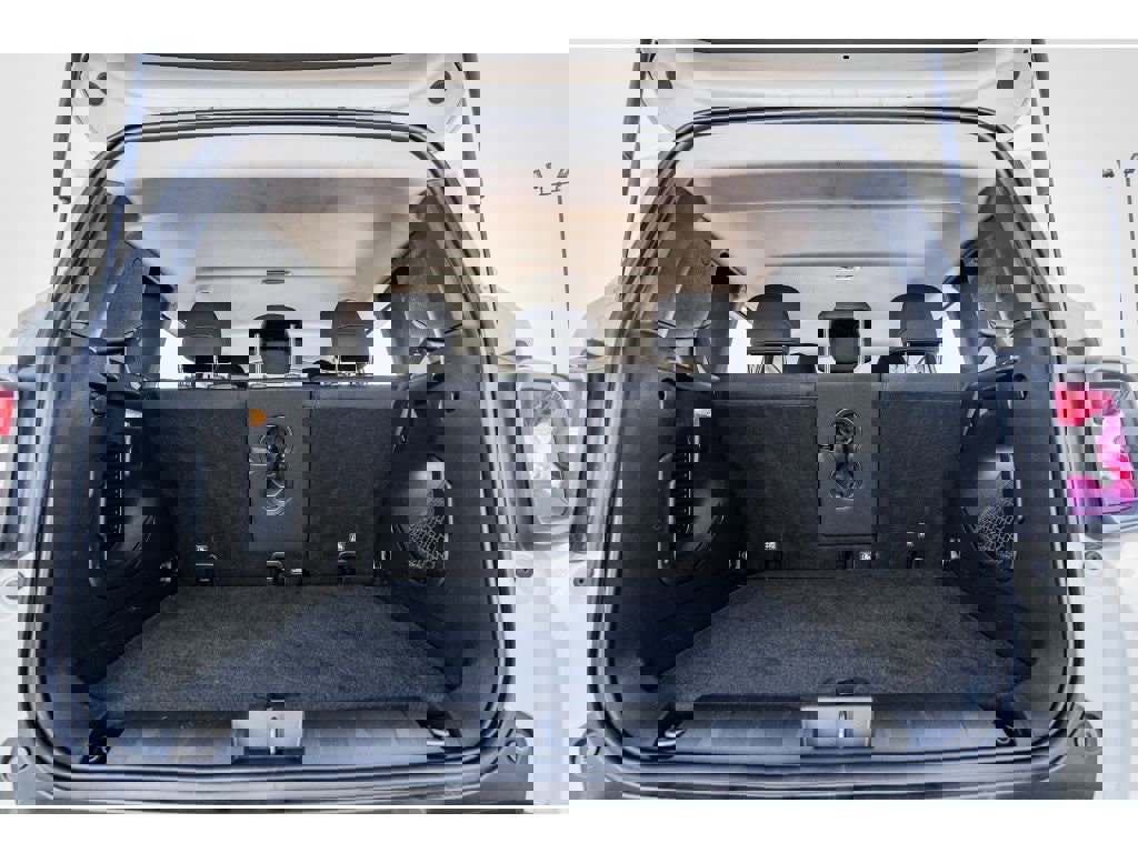 Used 2018 Jeep Renegade Latitude w/ Popular Equipment Group image 29