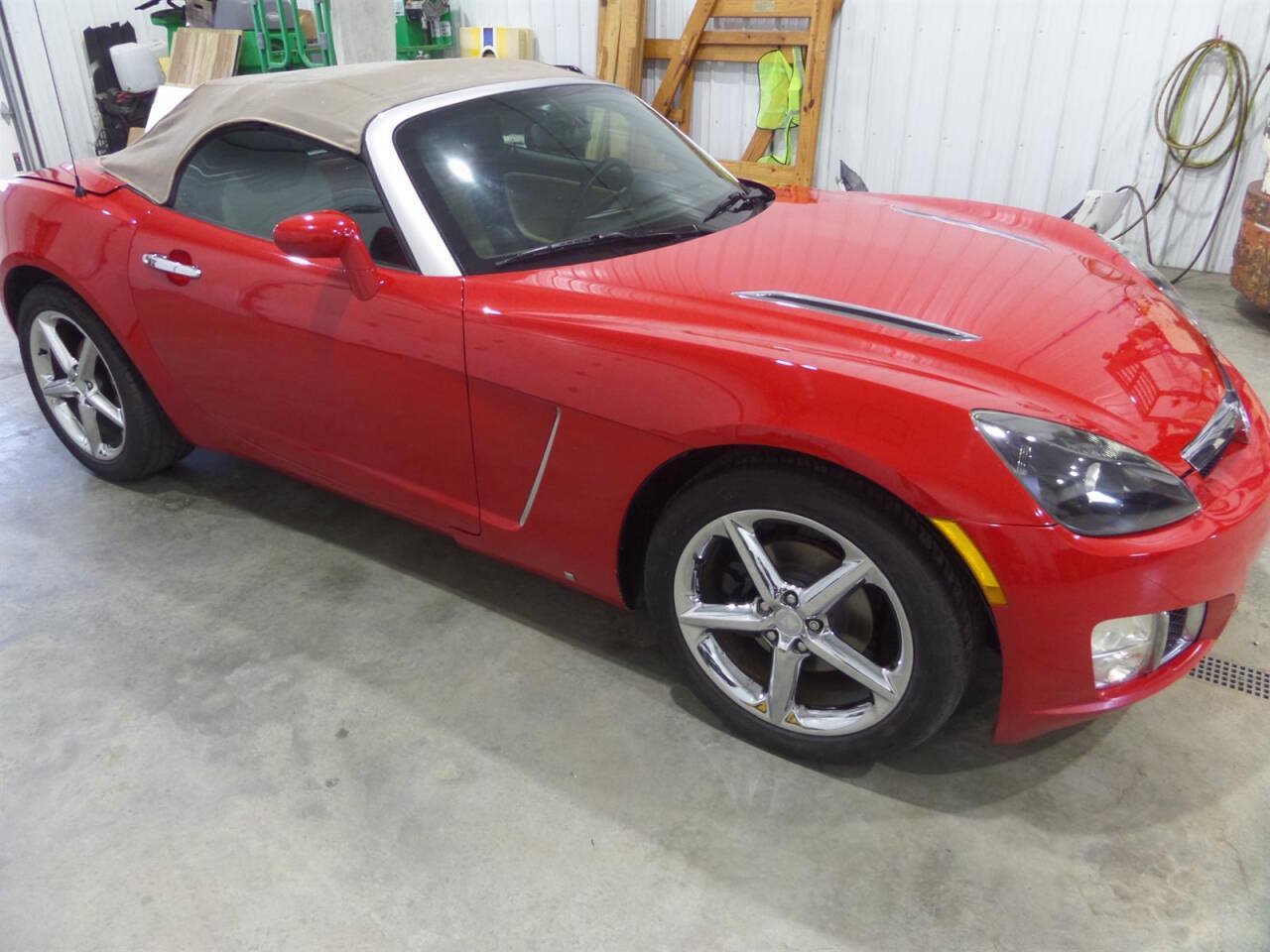 Used 2007 Saturn Sky Red Line RWD image 3
