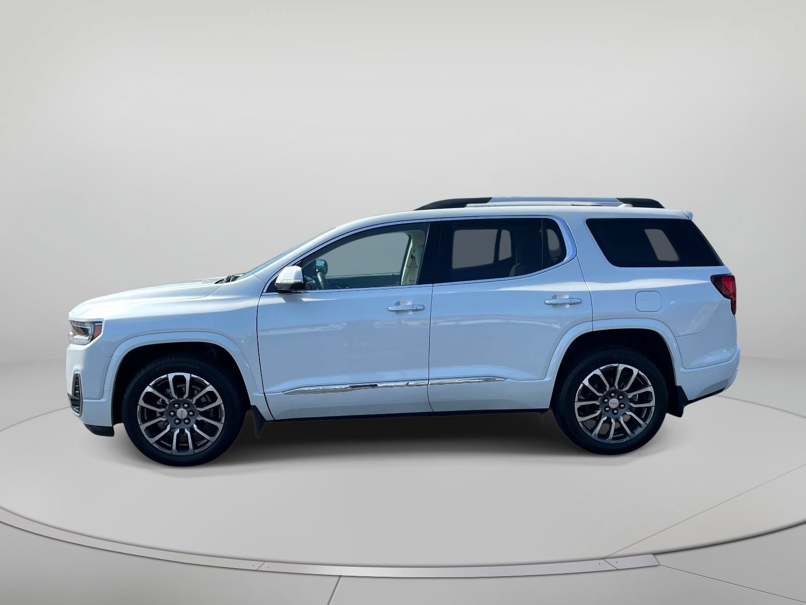 Used 2021 GMC Acadia Denali w/ Denali Ultimate Package AWD/4WD image 7