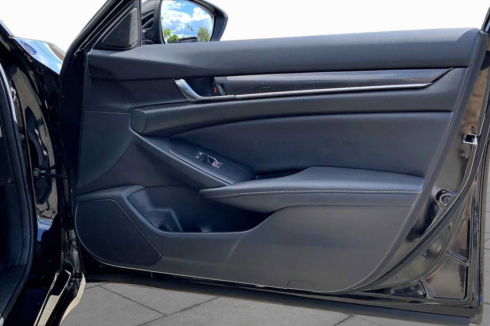 Used 2022 Honda Accord Sport image 22