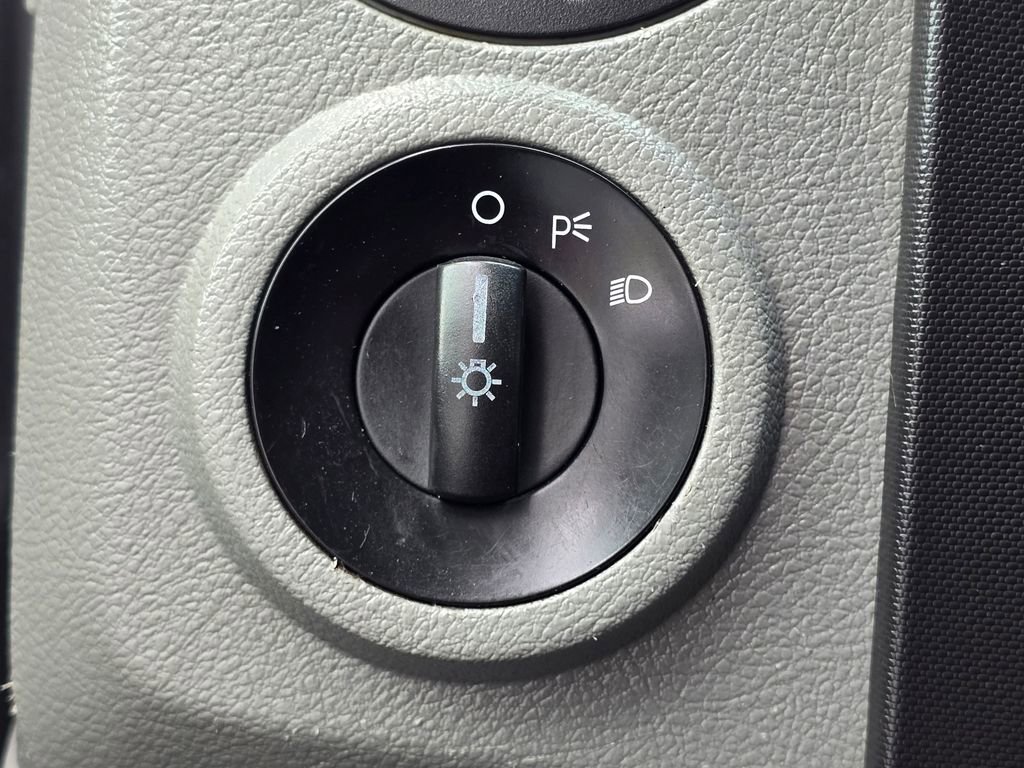 Used 2017 Ford E-450 and Econoline 450 Super Duty w/ Power Windows & Locks Group image 32