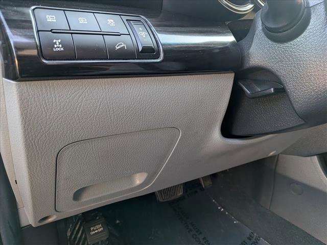 Used 2011 Kia Sorento LX image 15