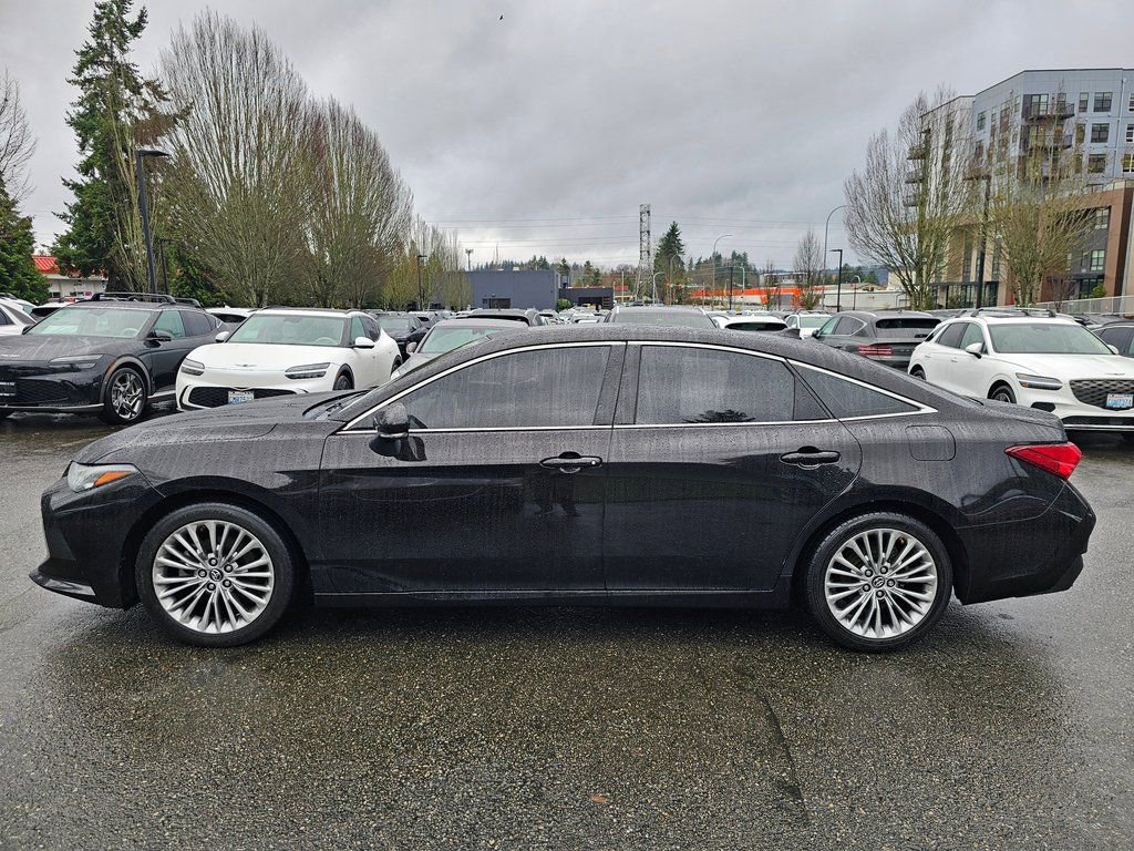 Used 2019 Toyota Avalon Limited w/ Preferred Accessory Package image 8