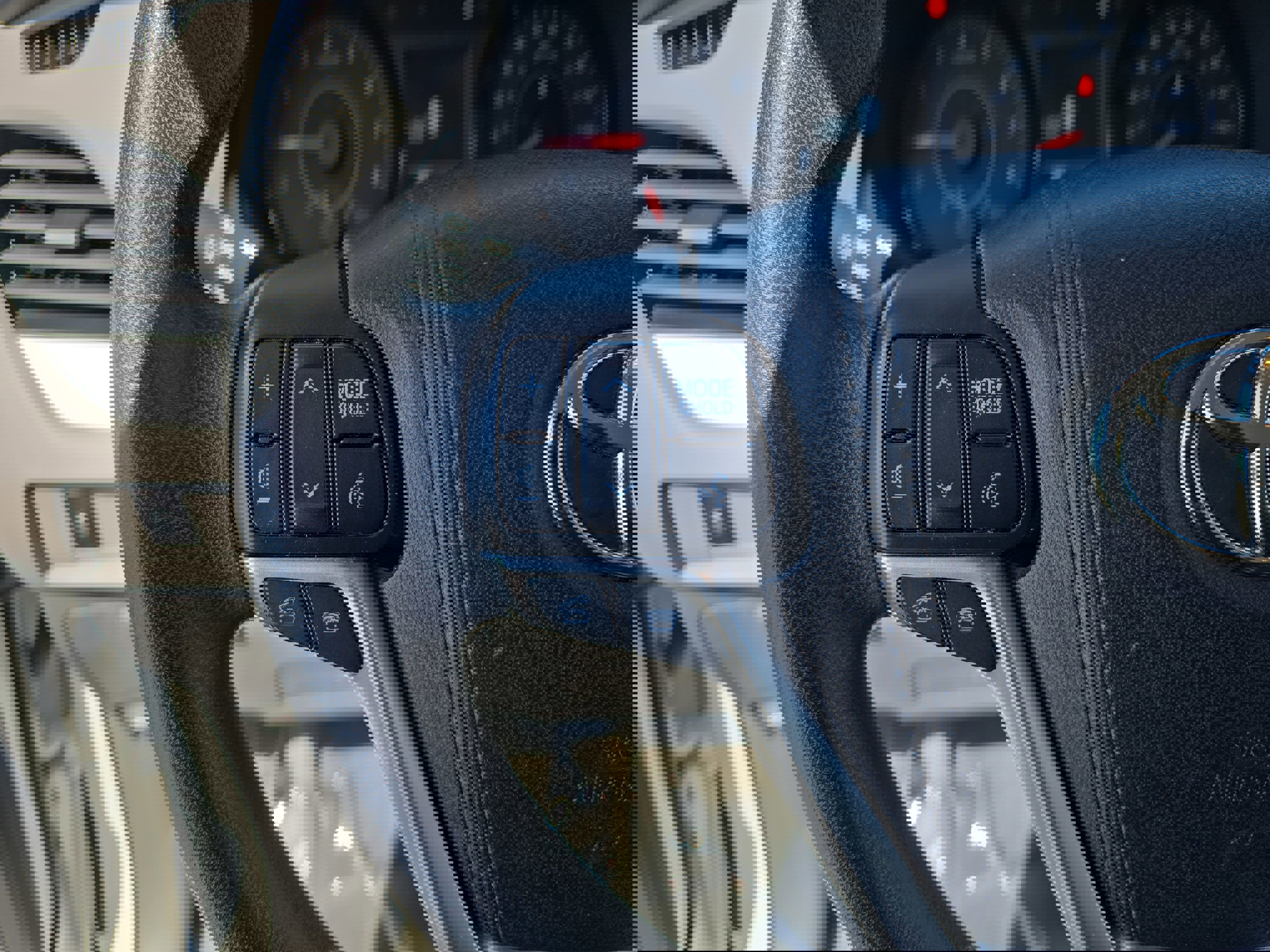 Used 2017 Toyota Sienna LE image 18