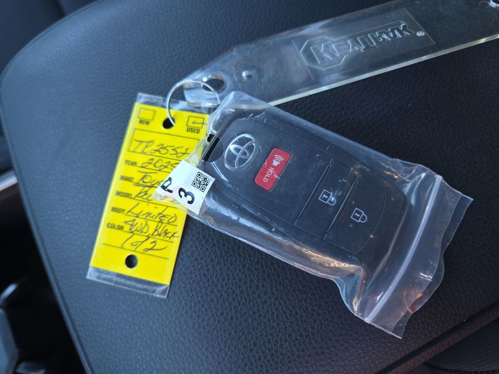 Certified 2025 Toyota Tacoma SR5 image 36