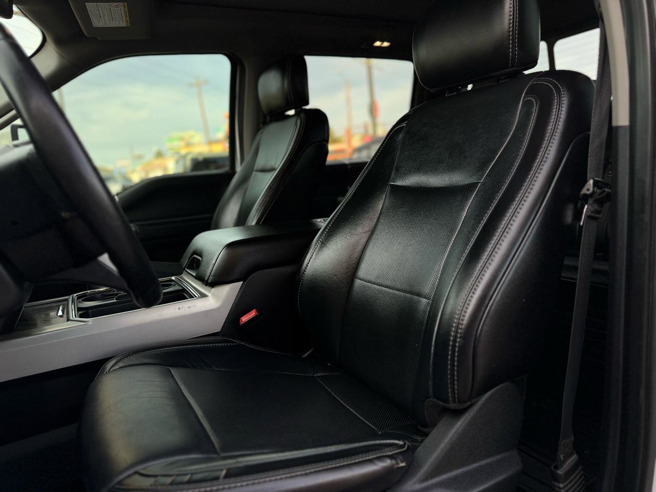 Used 2019 Ford F250 Lariat w/ Lariat Ultimate Package AWD/4WD image 12