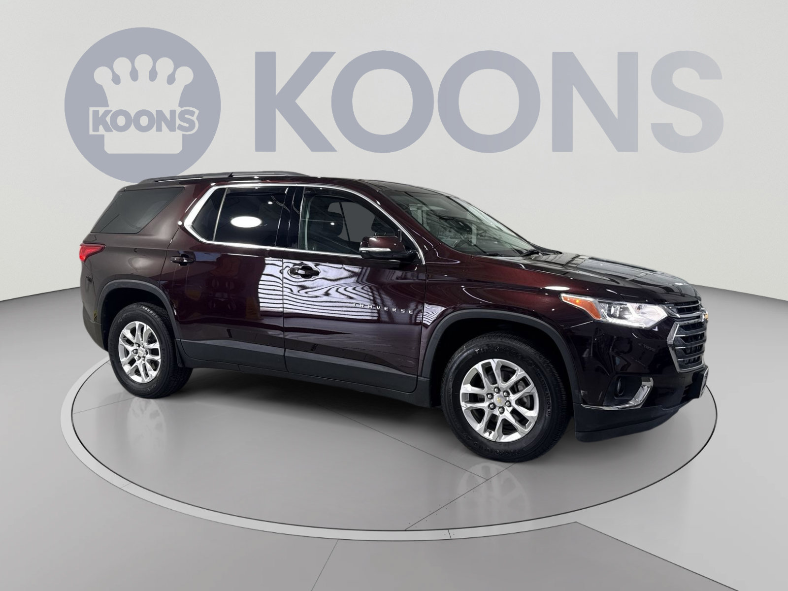 Used 2020 Chevrolet Traverse LT w/ Driver Confidence II Package FWD image 2