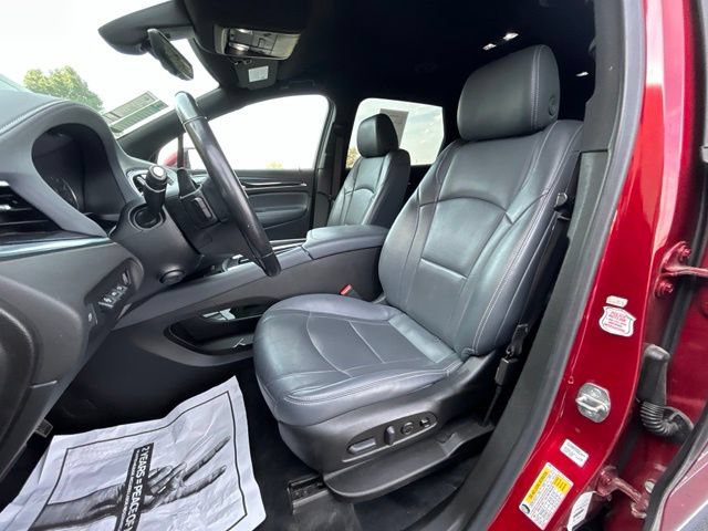 Used 2022 Buick Enclave Premium AWD/4WD image 25