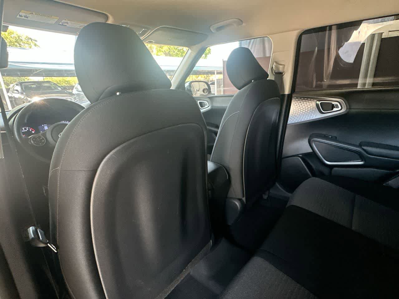 Used 2020 Kia Soul S FWD image 23
