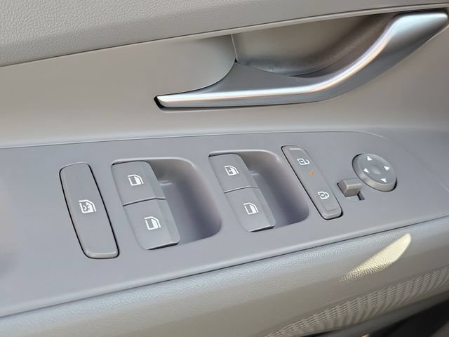 New 2026 Hyundai Elantra SE FWD image 16