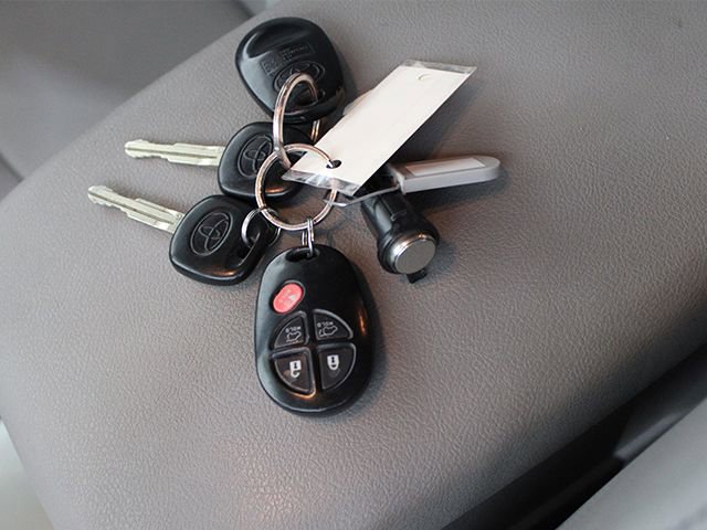 Used 2013 Toyota Highlander SE AWD/4WD image 18