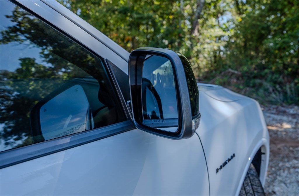 Used 2020 Dodge Durango R/T w/ Blacktop Package AWD/4WD image 11