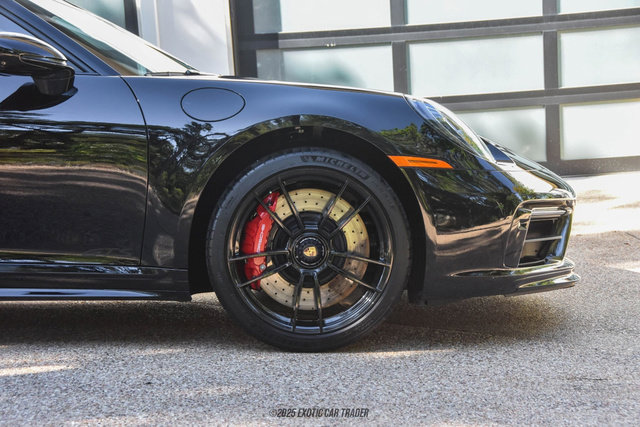 Used 2024 Porsche 911 Carrera GTS image 9