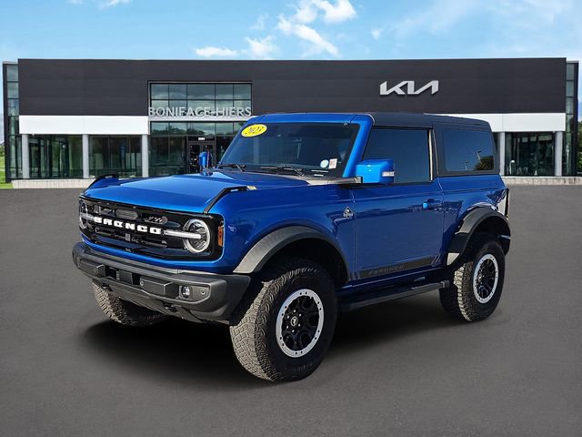 Used 2023 Ford Bronco Outer Banks w/ Sasquatch Package image 2