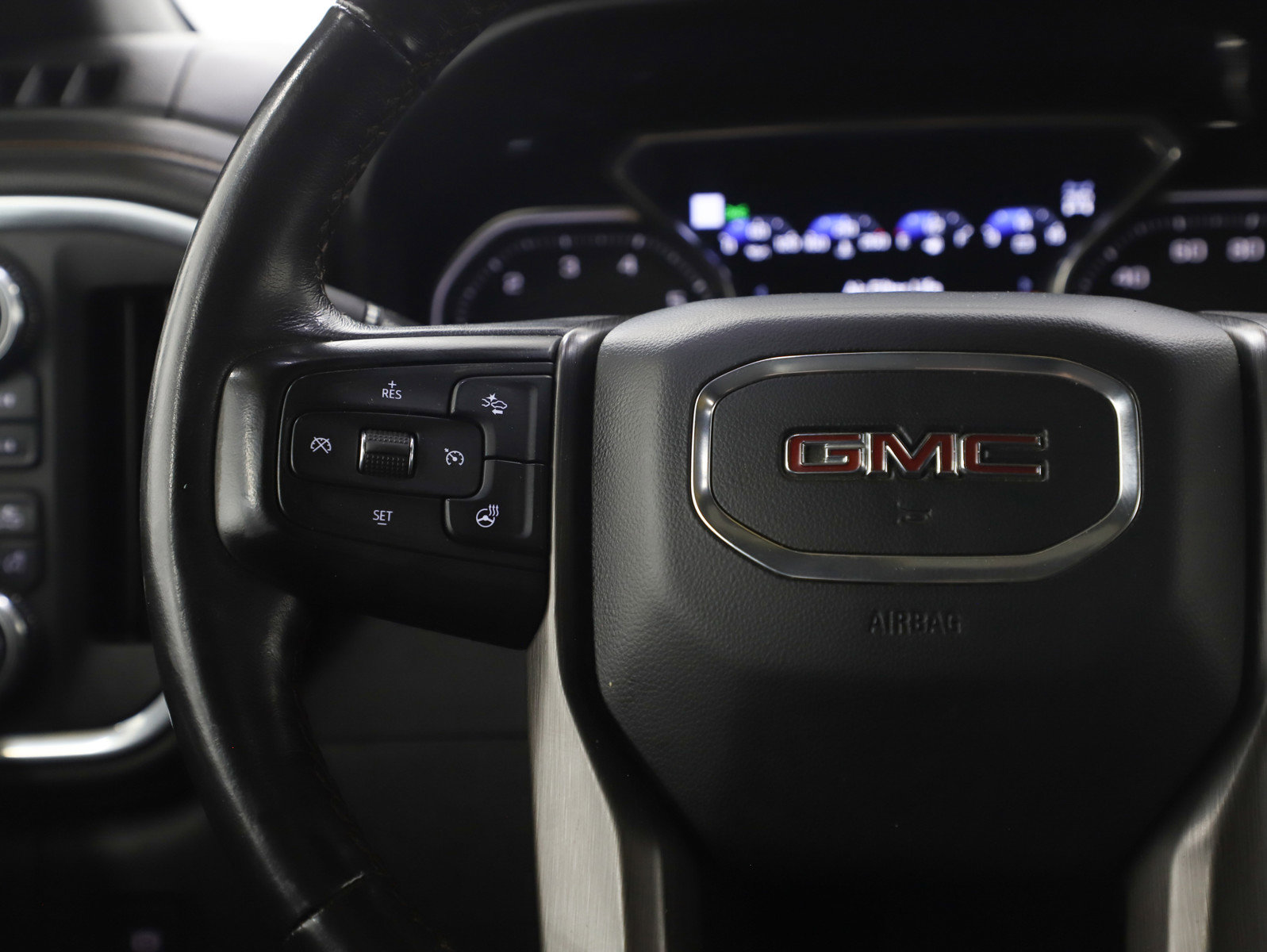 Used 2022 GMC Sierra 3500 AT4 w/ AT4 Premium Plus Package image 18