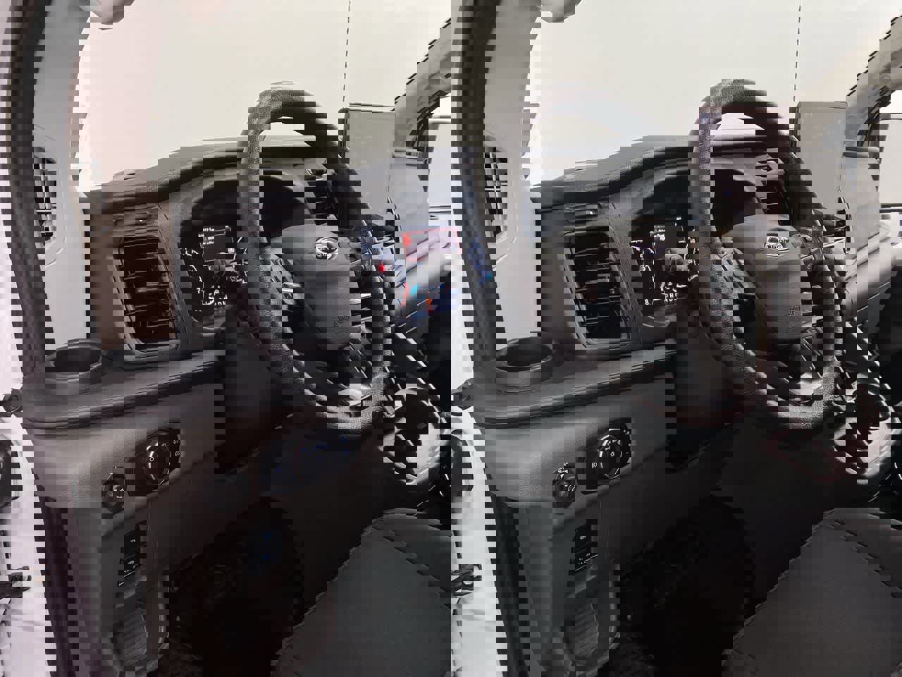 Used 2023 Ford Transit 350 XLT image 2