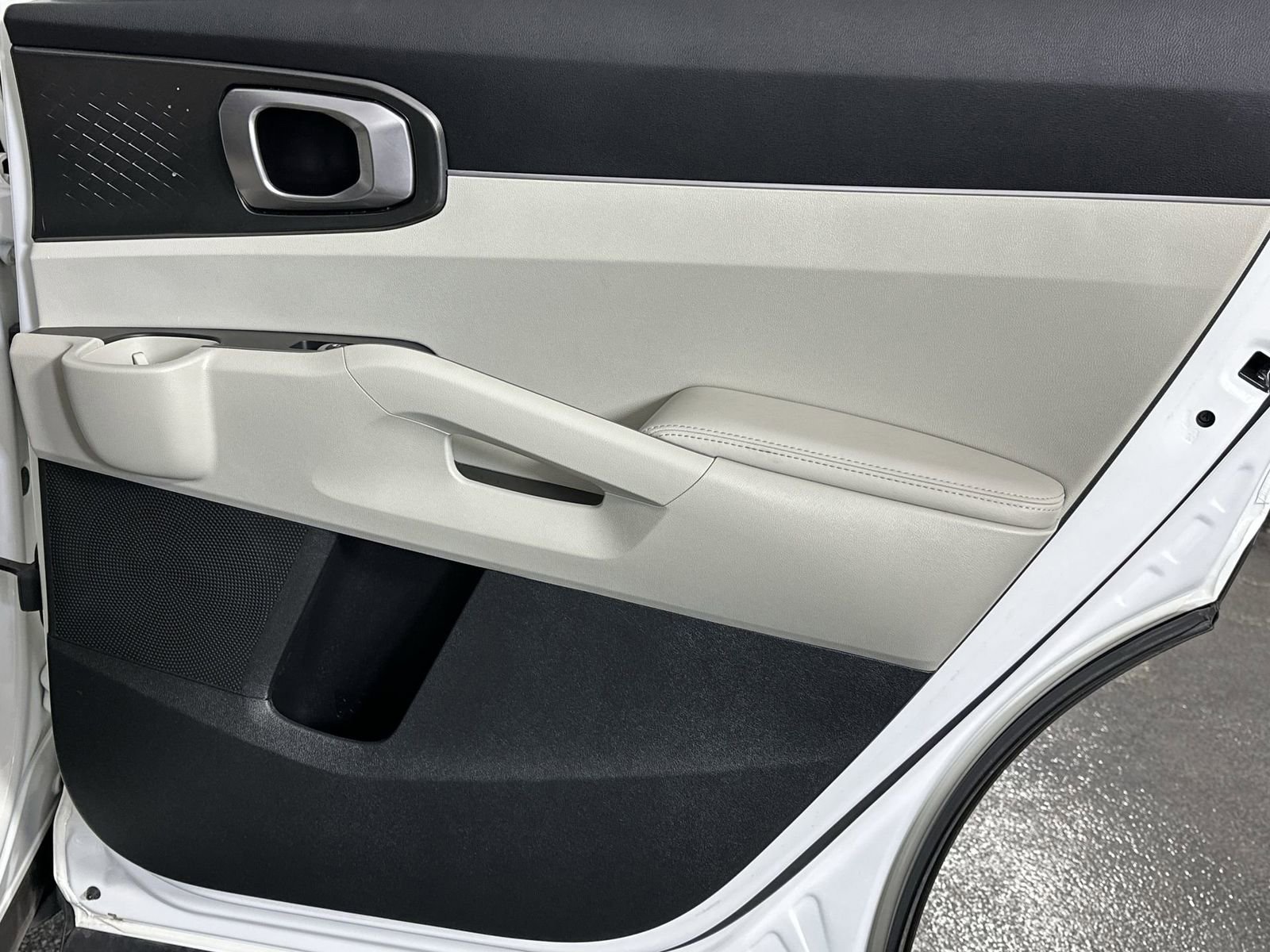 Used 2022 Kia Sorento EX image 36