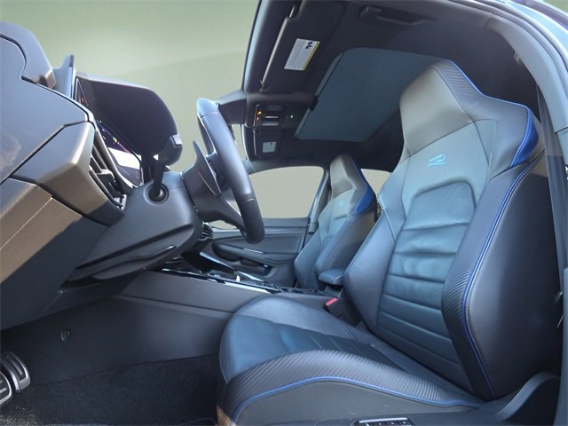 Used 2023 Volkswagen Golf R image 9