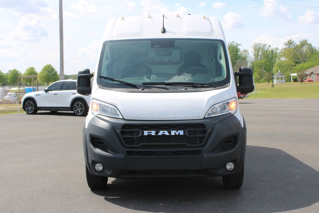 Used 2024 RAM ProMaster 2500 w/ Convenience Group image 3