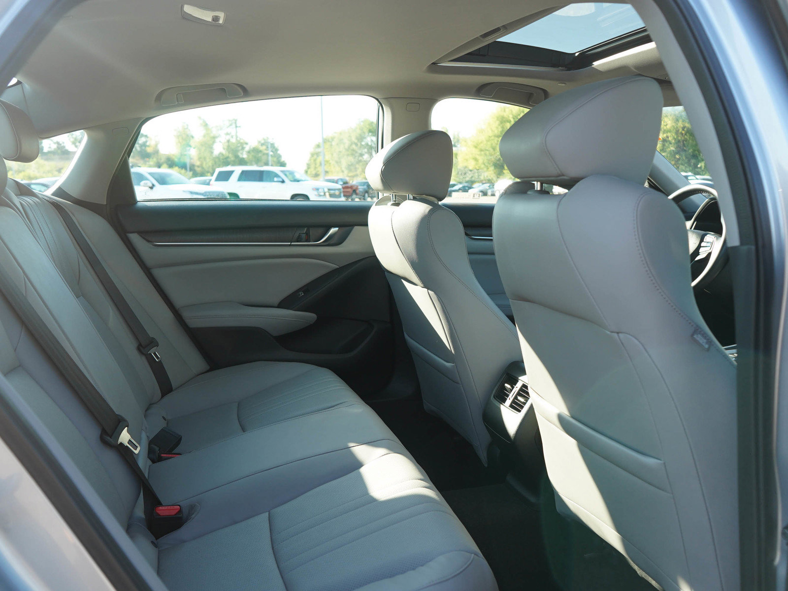 Used 2018 Honda Accord EX-L image 12