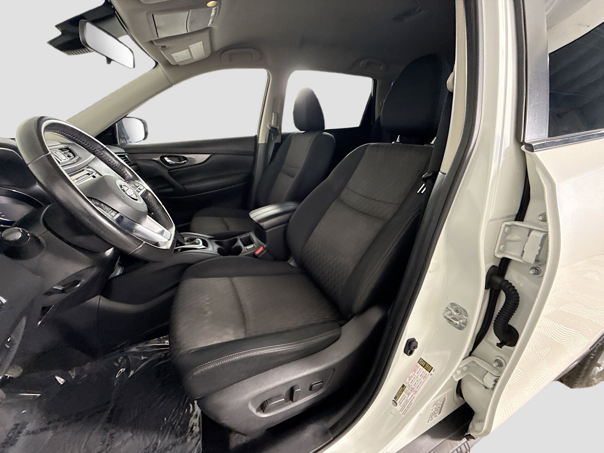 Used 2019 Nissan Rogue SV image 22