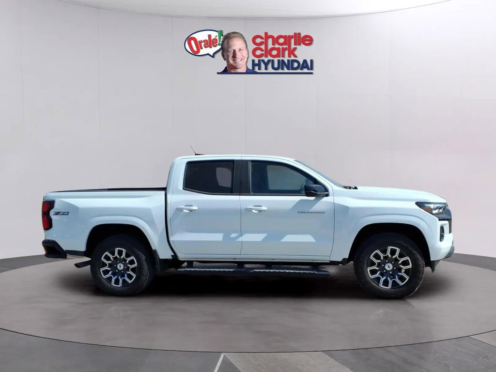 Used 2024 Chevrolet Colorado Z71 w/ Z71 Convenience Package 2 AWD/4WD image 6