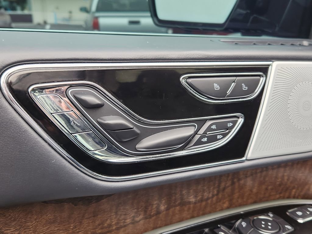 Used 2023 Lincoln Navigator L Black Label image 30