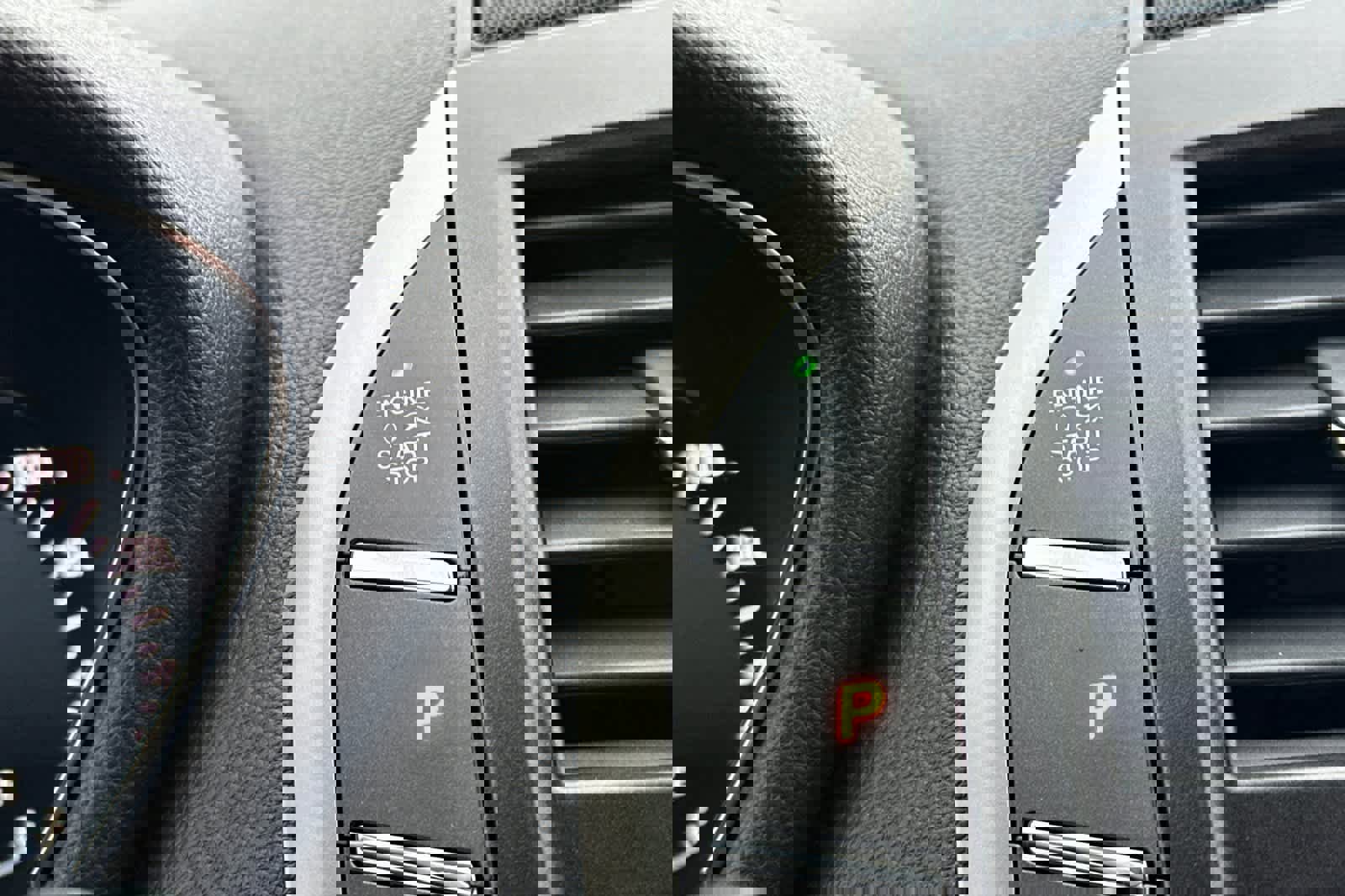 Used 2018 Lincoln MKC Select w/ Select Plus Package image 23