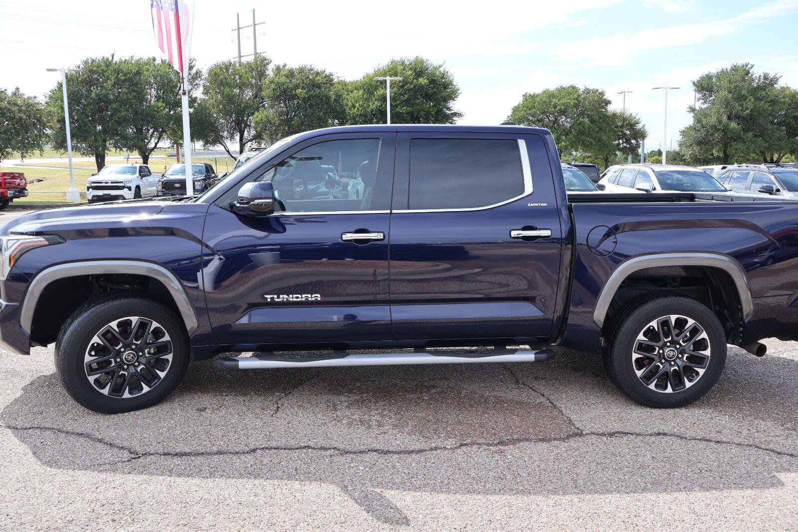 Used 2023 Toyota Tundra Limited AWD/4WD image 5