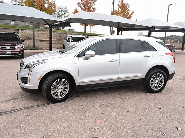 Used 2017 Cadillac XT5 Luxury w/ Driver Awareness Package image 4