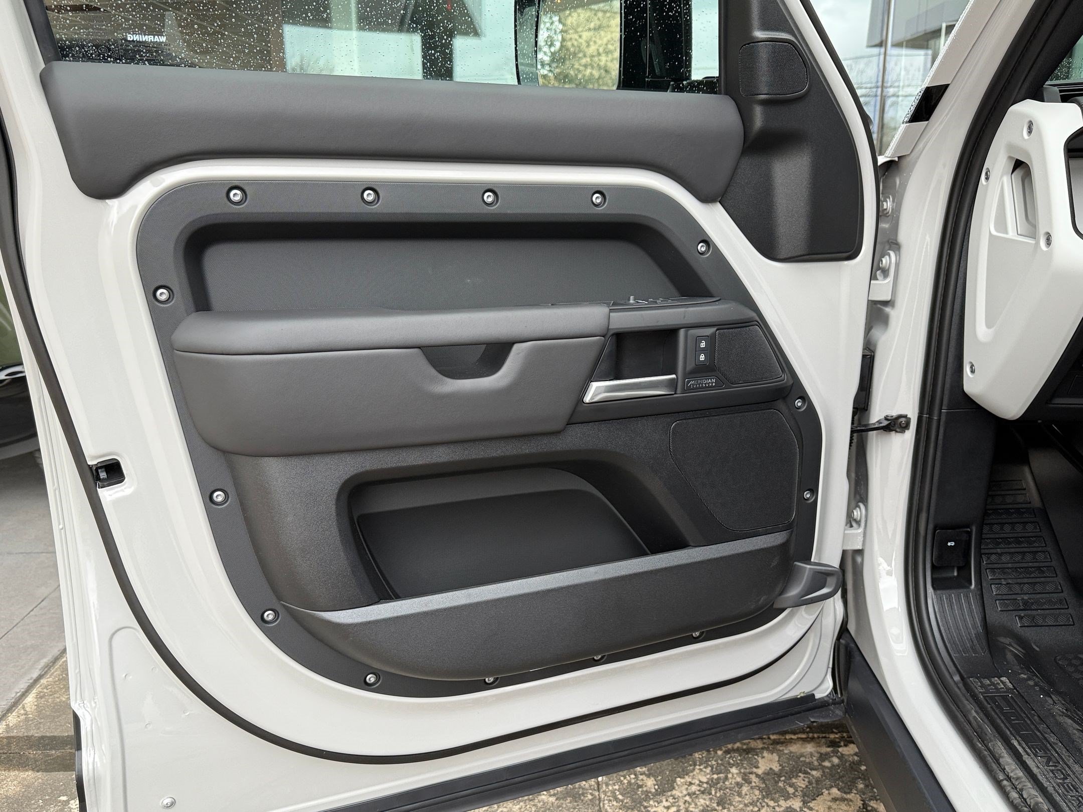 Used 2026 Land Rover Defender 110 X-Dynamic SE AWD/4WD image 20