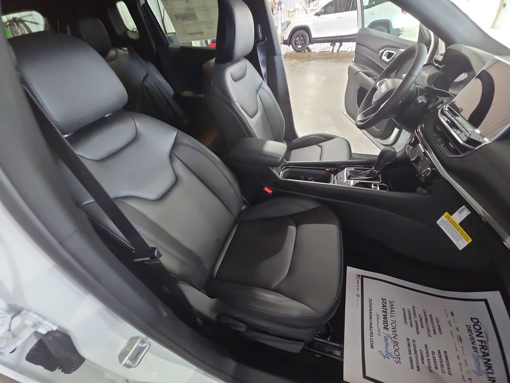 New 2026 Jeep Compass Limited AWD/4WD image 31