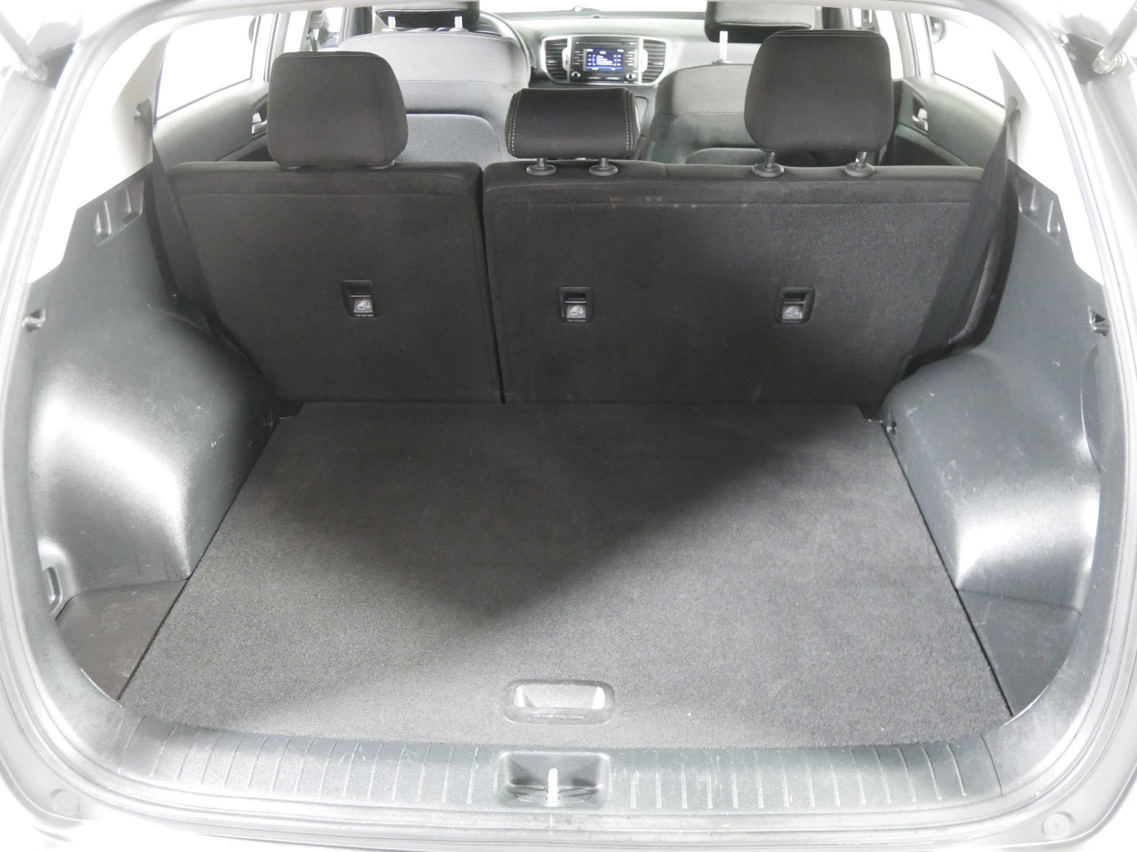 Used 2019 Kia Sportage LX image 18