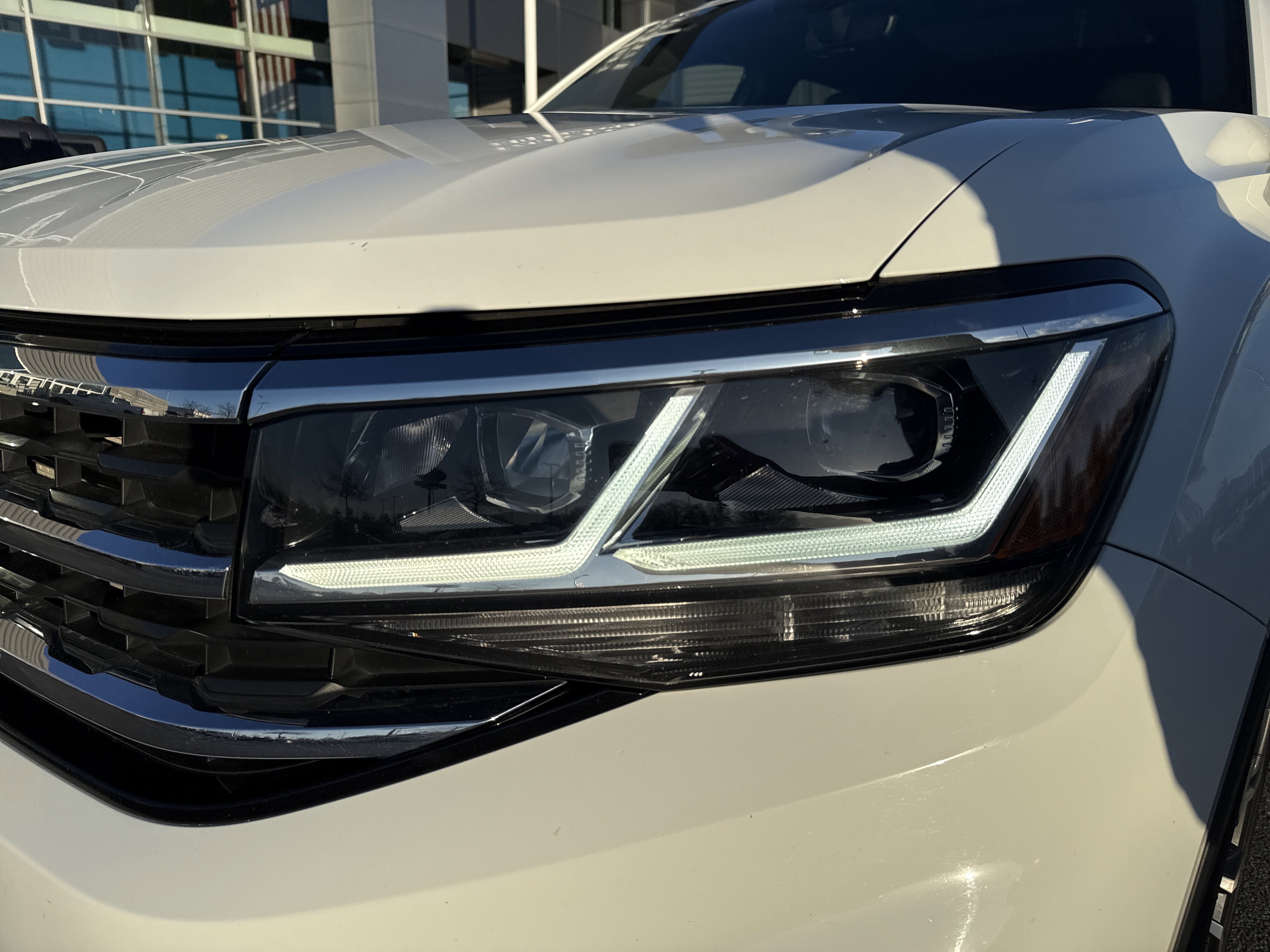 Used 2020 Volkswagen Atlas Cross Sport SEL R-Line image 11