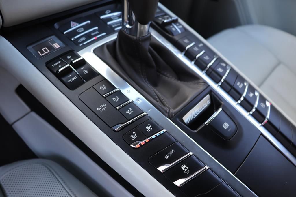 Used 2017 Porsche Macan S image 58