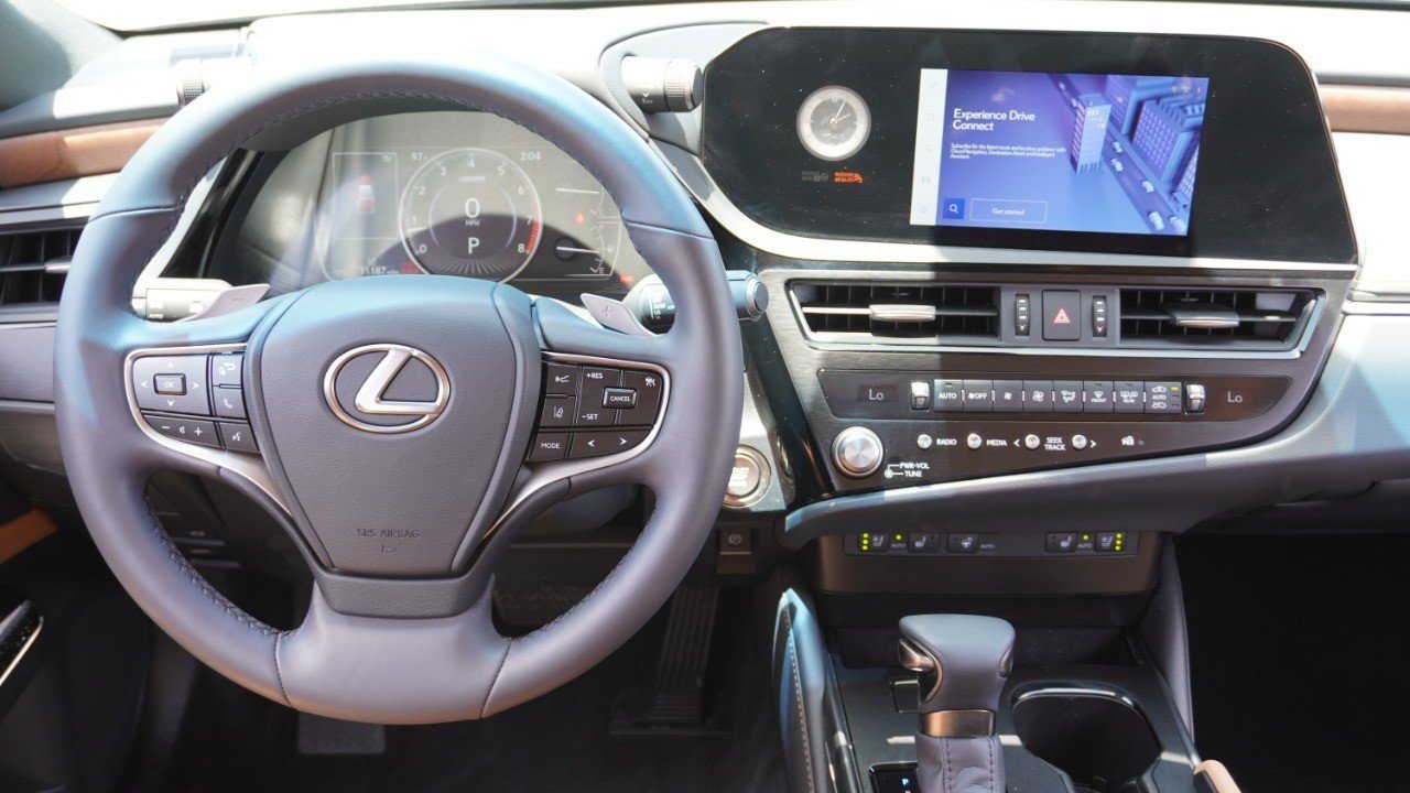 Certified 2024 Lexus ES 350 w/ Premium Package FWD image 29