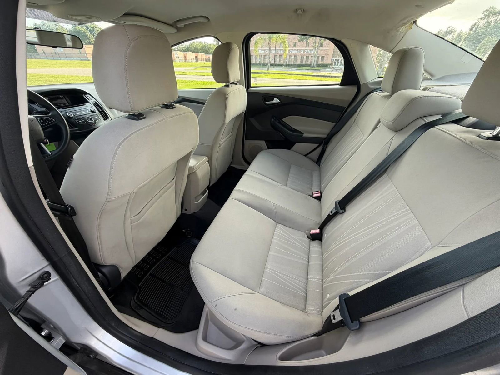 Used 2017 Ford Focus SE FWD image 15