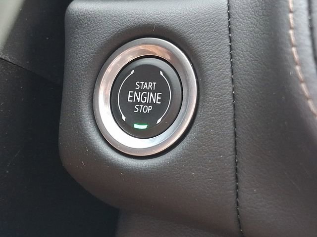 Used 2024 Chevrolet Suburban High Country image 31