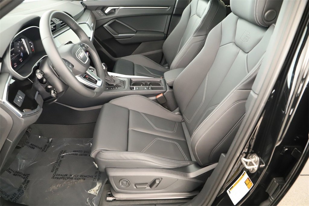 New 2025 Audi Q3 2.0T Premium image 24
