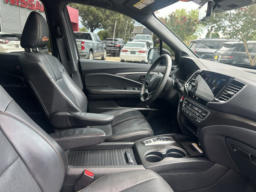 Used 2023 Honda Passport TrailSport image 25