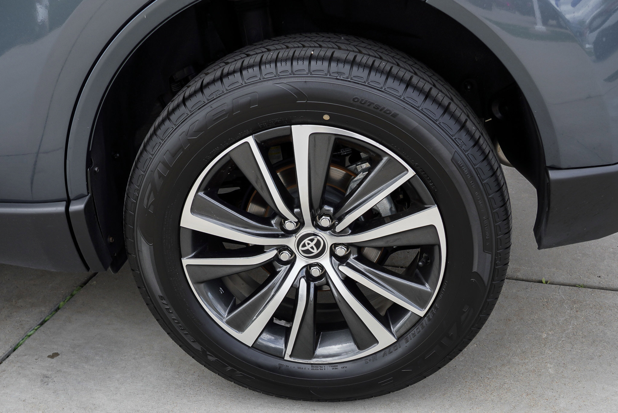 Certified 2024 Toyota Venza LE image 13