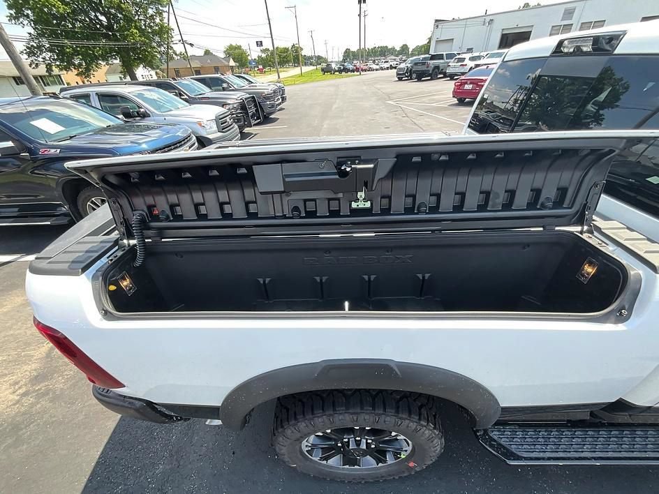 New 2026 RAM 2500 Rebel w/ Rebel Level 1 Equipment Group AWD/4WD image 5
