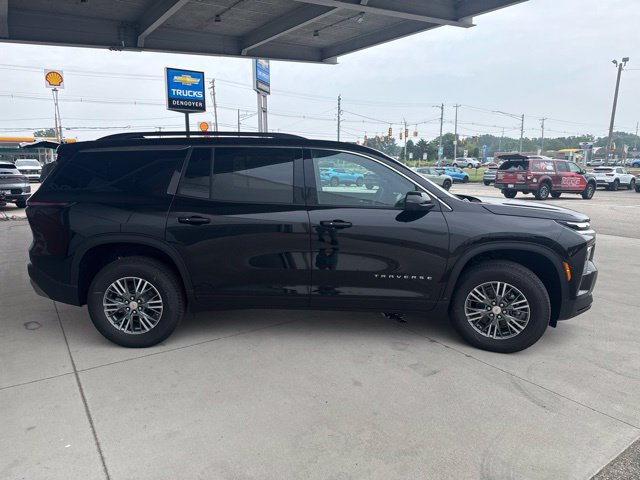 New 2026 Chevrolet Traverse LT w/ Driver Confidence Package AWD/4WD image 4