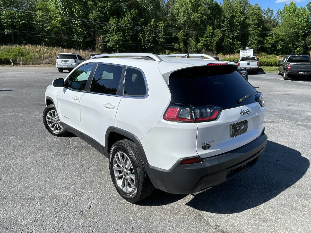 Used 2019 Jeep Cherokee Latitude Plus w/ Comfort/Convenience Group AWD/4WD image 5