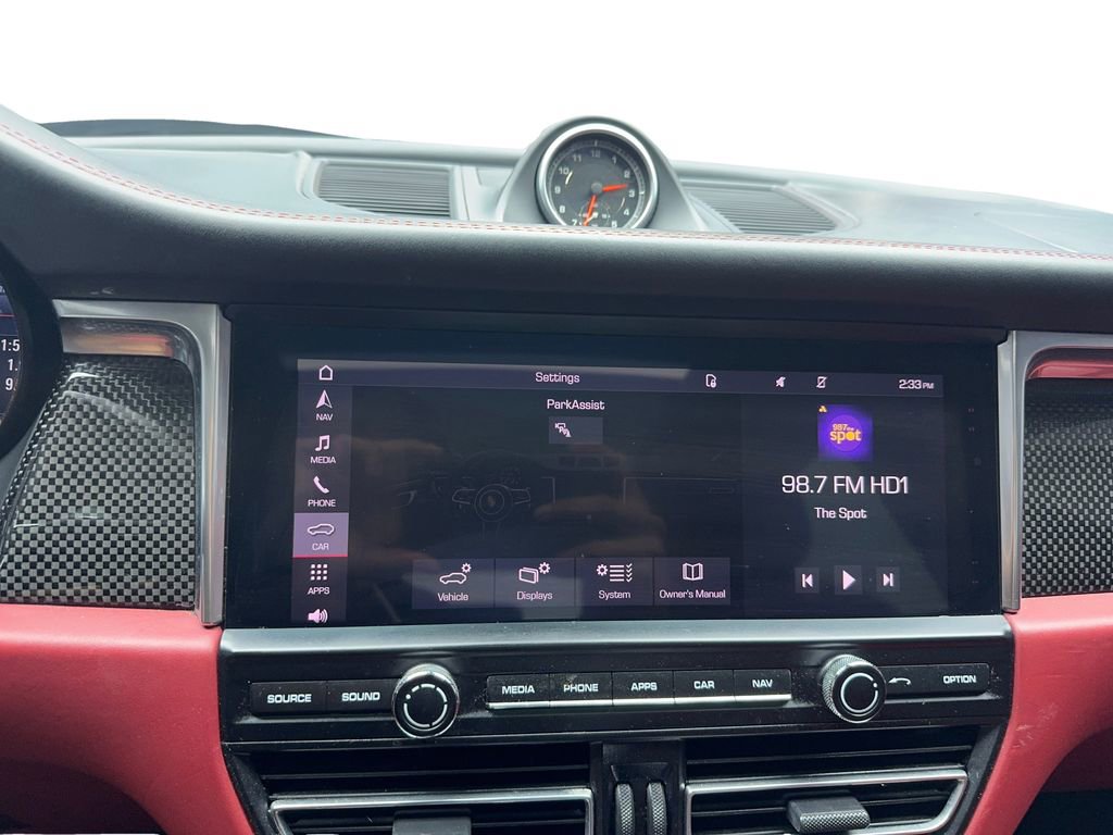 Used 2021 Porsche Macan Turbo image 24