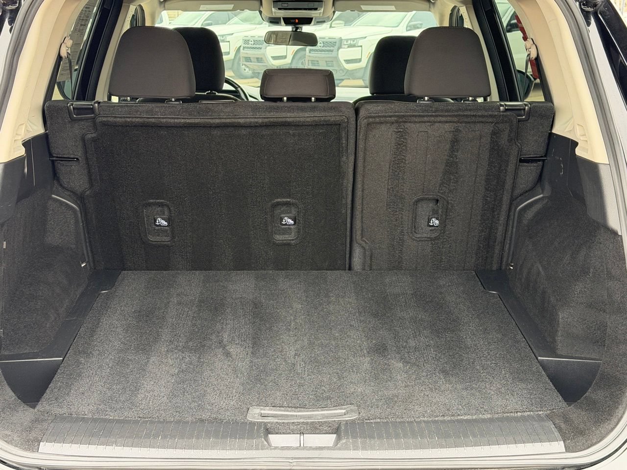 Certified 2025 Nissan Rogue SV FWD image 34