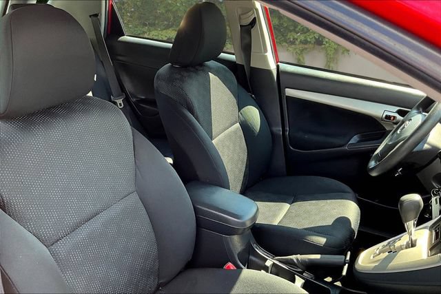 Used 2010 Toyota Matrix FWD image 27