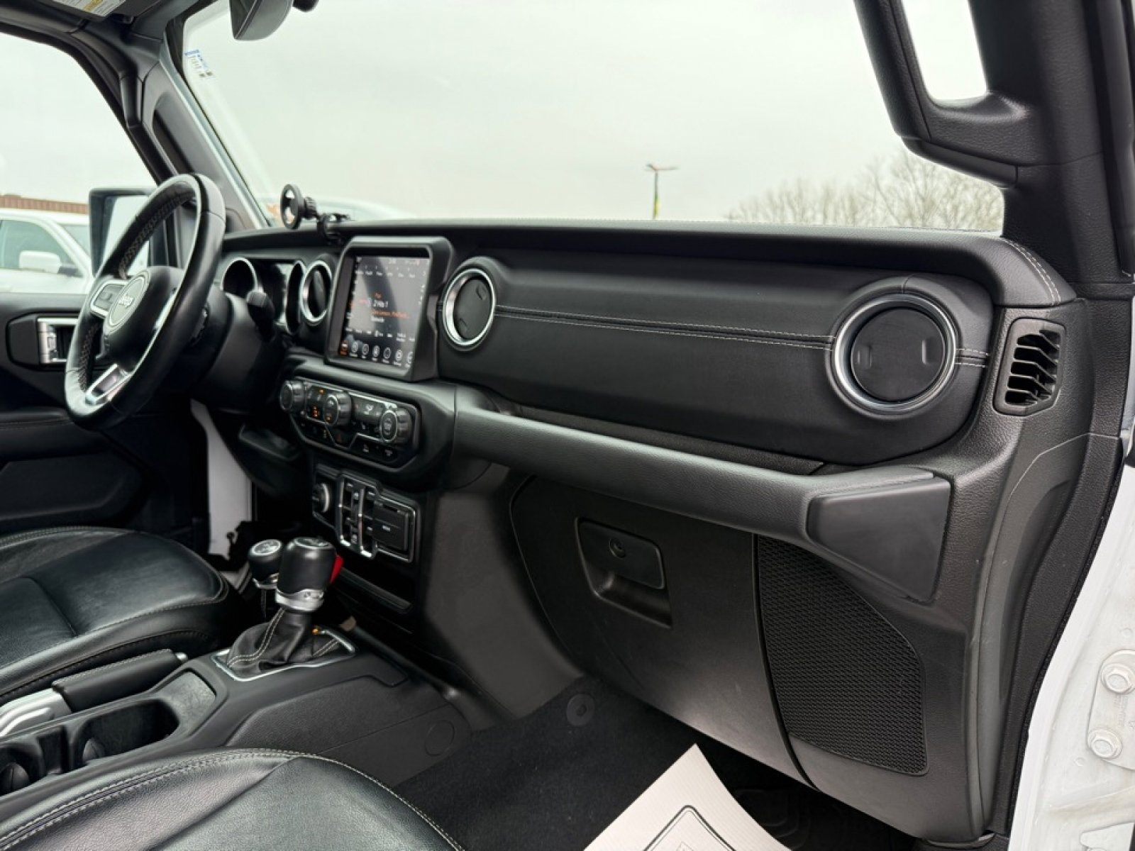 Used 2022 Jeep Wrangler Unlimited Sahara w/ Cold Weather Group image 25